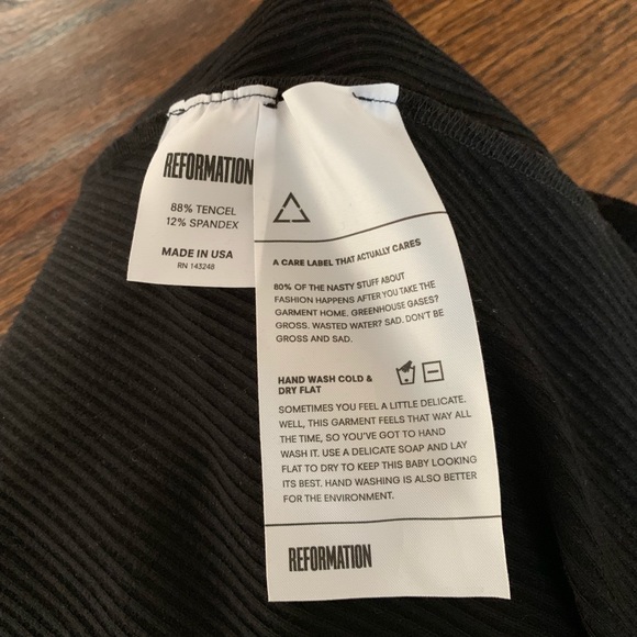 🎉HOST PICK🎉Reformation Black Ribbed Dress. - Picture 7 of 8